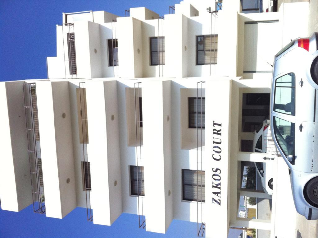 Zakos Court Apartments Larnaca Luaran gambar